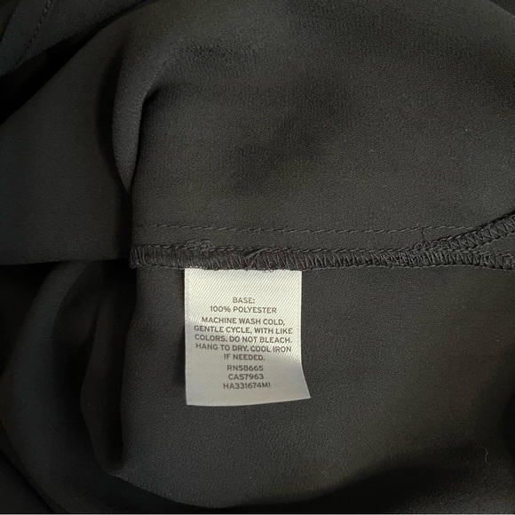 Halogen Multicolor Sleeveless Lined V neck  Tank Blouse size L - Picture 5 of 5